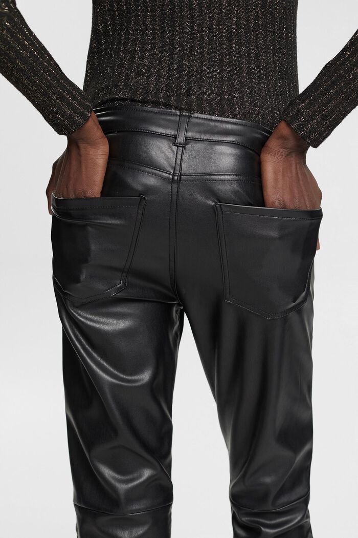 Kunstleder-Hosen mit mittelhohem Bund und geradem Bein, BLACK, detail image number 4