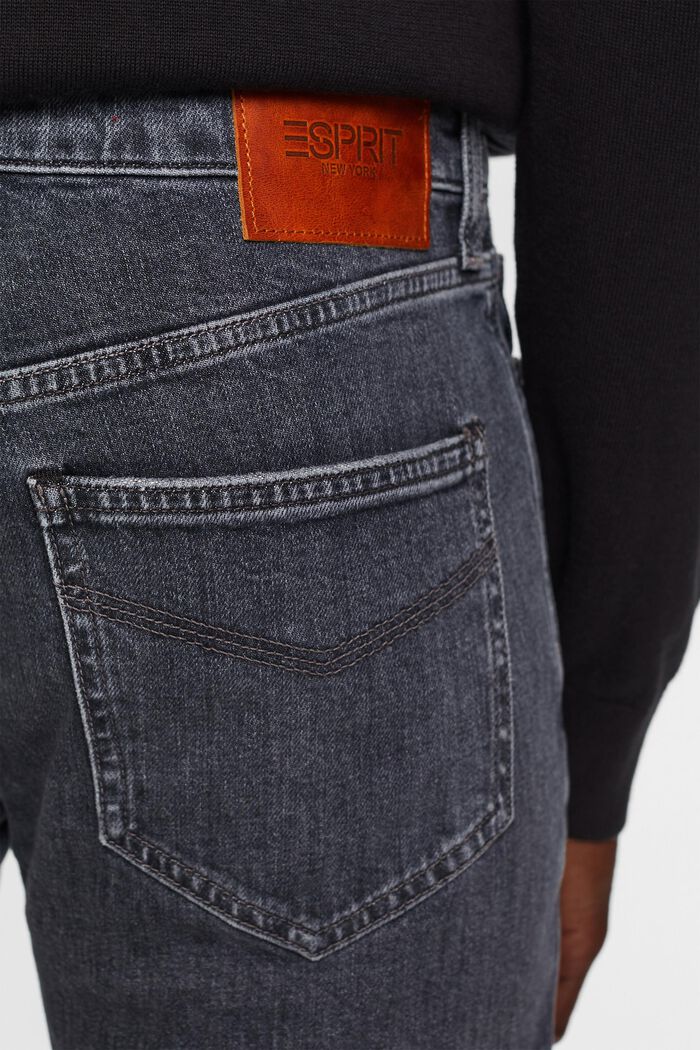 Jeans in entspannter Passform mit geradem Bein, BLACK MEDIUM WASHED, detail image number 4