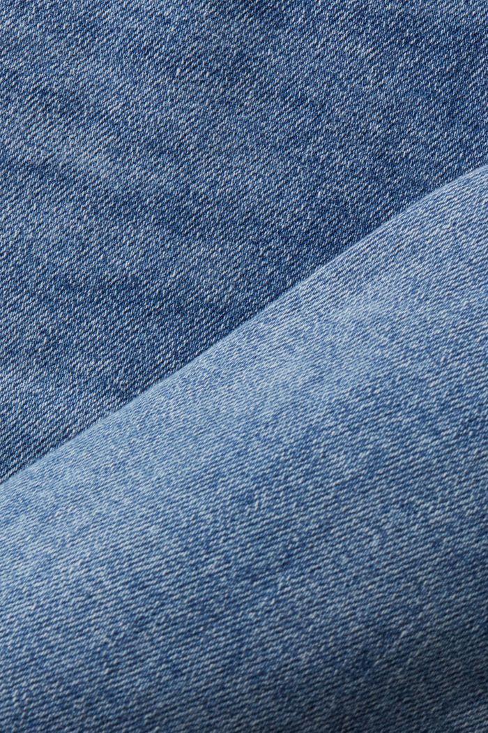 Recycelt: Gerade Jeans mit mittelhohem Bund, BLUE LIGHT WASHED, detail image number 6