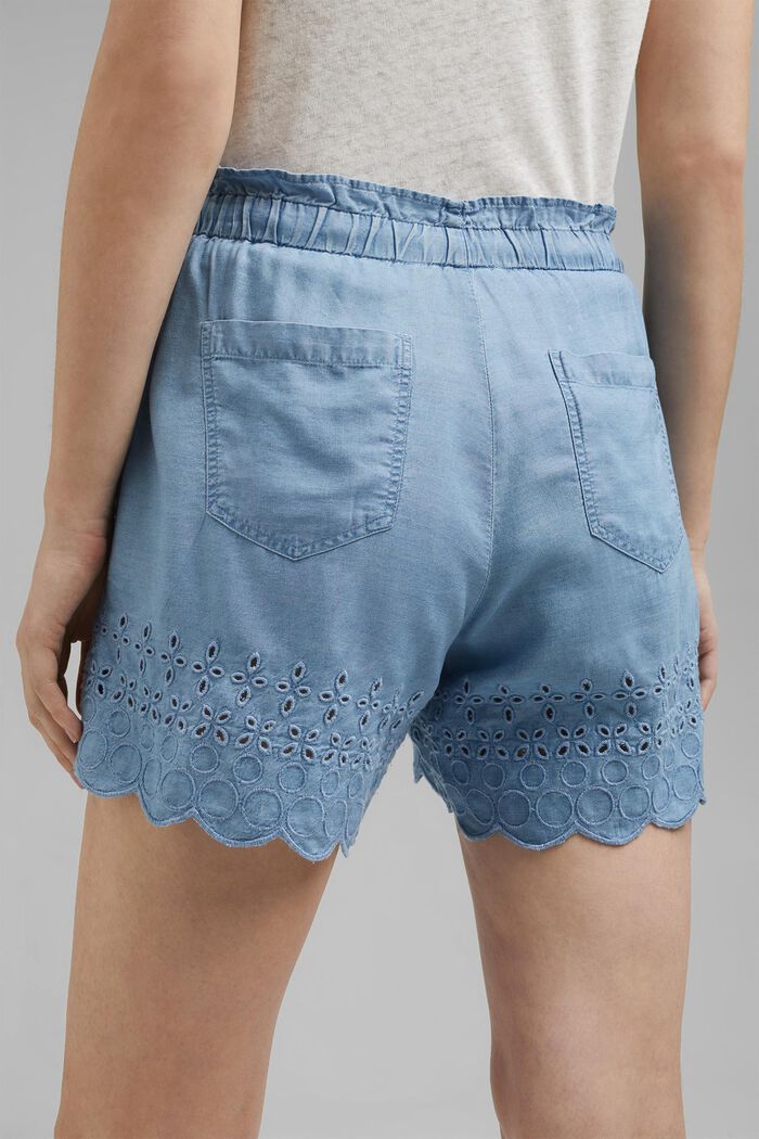 Aus TENCEL™: Shorts mit Stickerei, BLUE BLEACHED, detail image number 5
