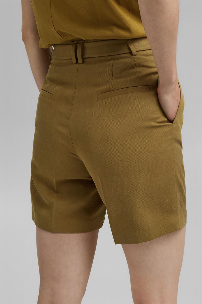 Mit Leinen: Highwaist-Shorts mit Gürtel, OLIVE, detail image number 2