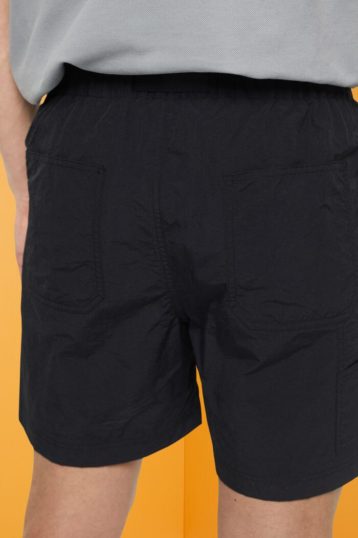 Shorts mit integriertem Gürtel, BLACK, detail image number 4