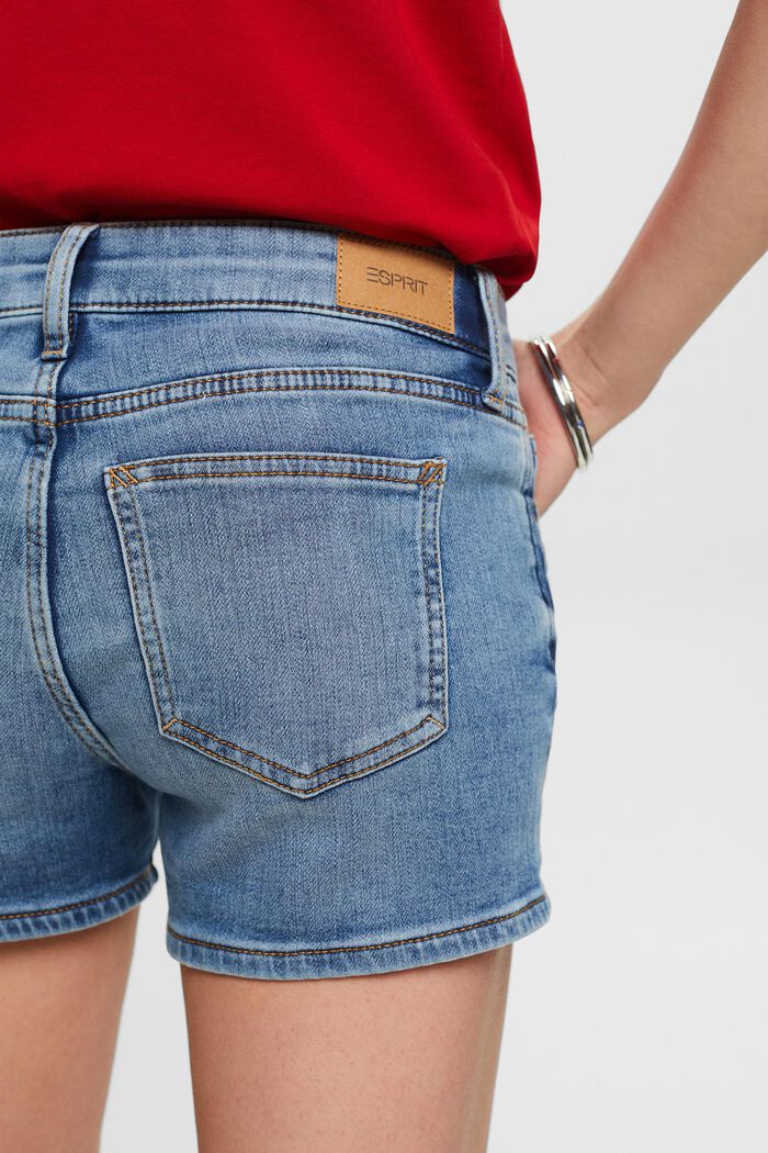 Jeans-Shorts mit mittelhohem Bund, BLUE LIGHT WASHED, detail image number 3