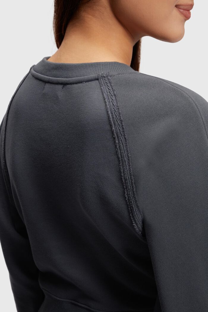 Cropped-Sweatshirt in Garment Dye, DARK GREY, detail image number 3