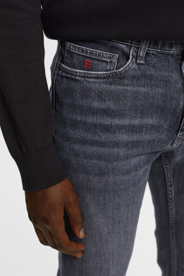 Jeans in entspannter Passform mit geradem Bein, BLACK MEDIUM WASHED, detail image number 2