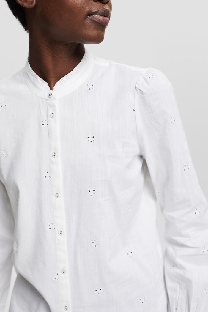 Bluse mit Lochstickmuster, LENZING™ ECOVERO™, WHITE, detail image number 2