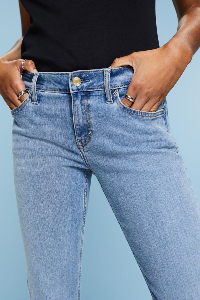 Bootcut Jeans mit mittelhohem Bund, BLUE LIGHT WASHED, detail image number 4