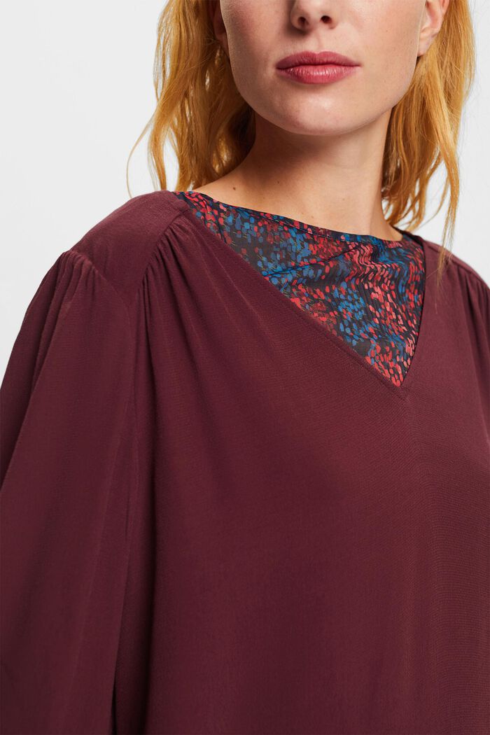 Chiffonbluse mit V-Ausschnitt, BORDEAUX RED, detail image number 1