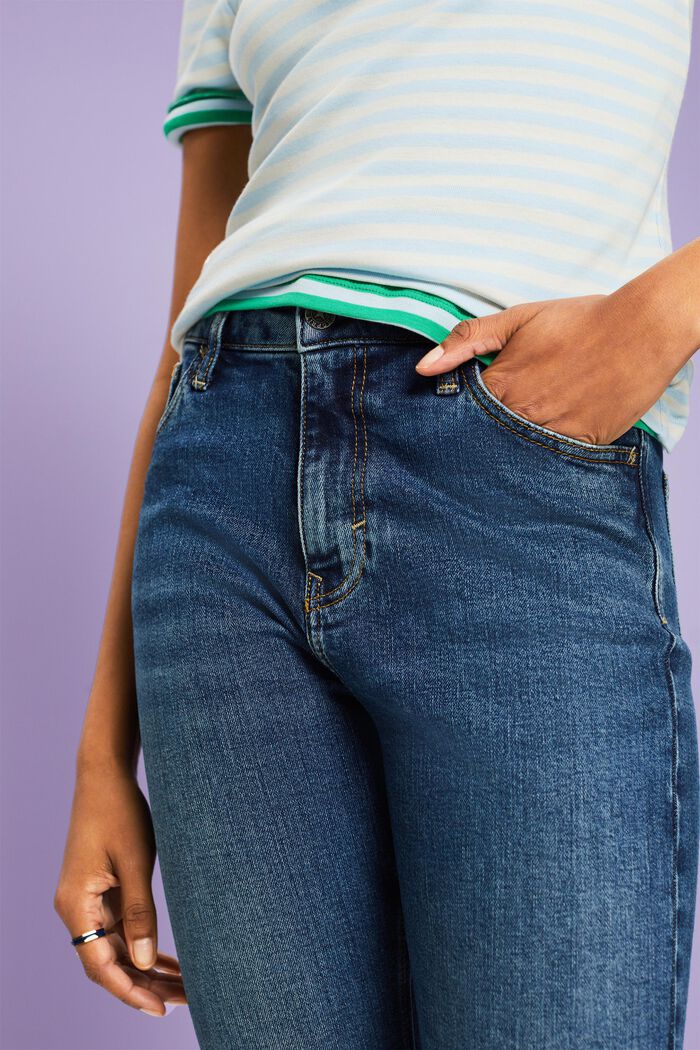 Schmal geschnittene Retro-Jeans mit hohem Bund, BLUE MEDIUM WASHED, detail image number 4