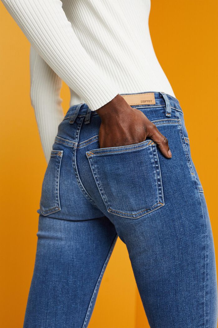 Jeans aus Baumwoll-Mix mit Stretchkomfort, BLUE MEDIUM WASHED, detail image number 4