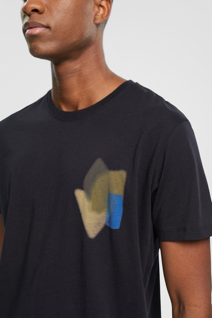 T-Shirt mit Print auf Brusthöhe, BLACK, detail image number 2